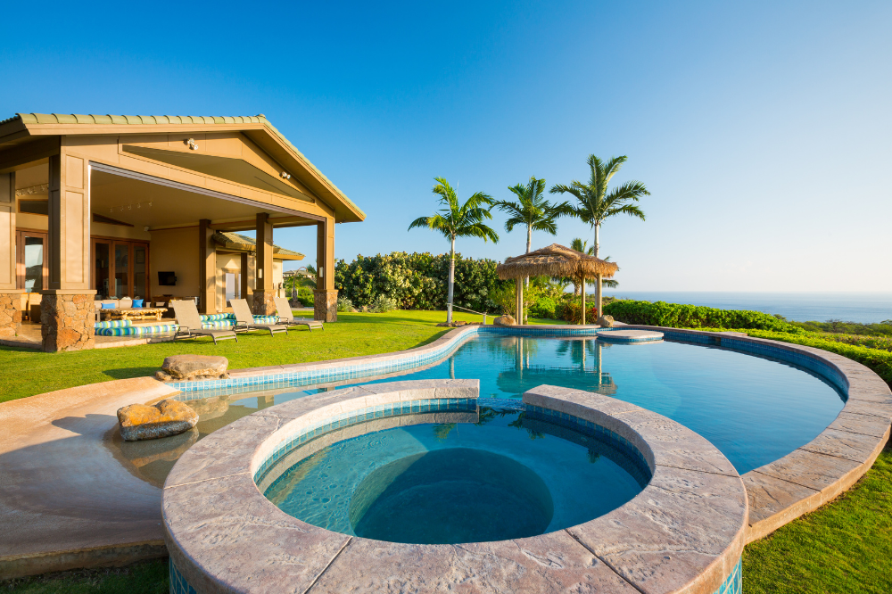 5 Great Tips for Staging Your Swimming Pool